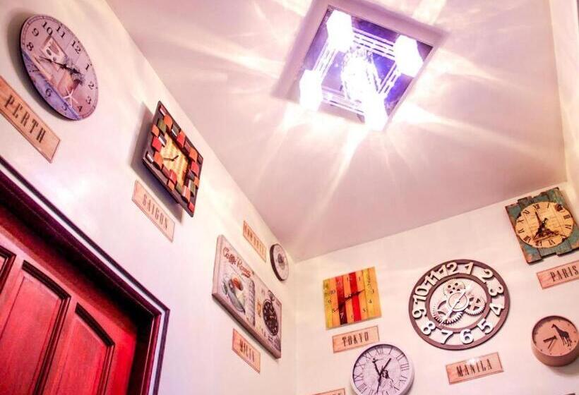 فندق Time Travellers