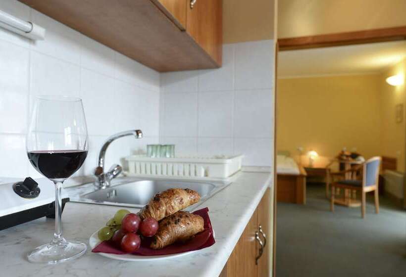 Отель Unicornis