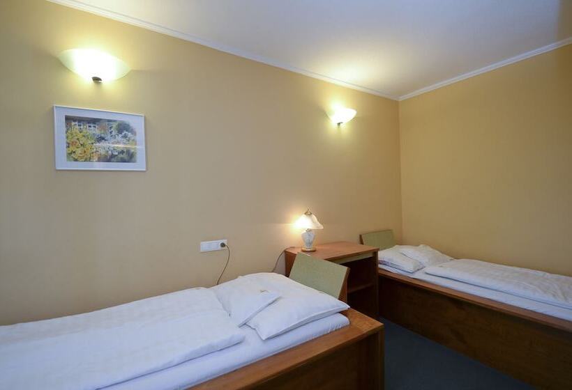 Отель Unicornis