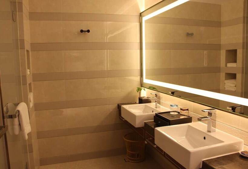 Golden Eagle Summit Hotel Yancheng