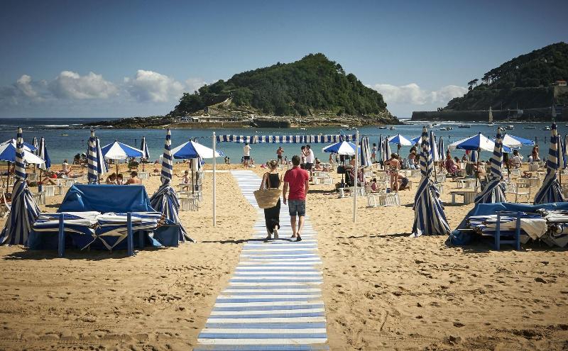 Legazpi Doce Rooms & Suites