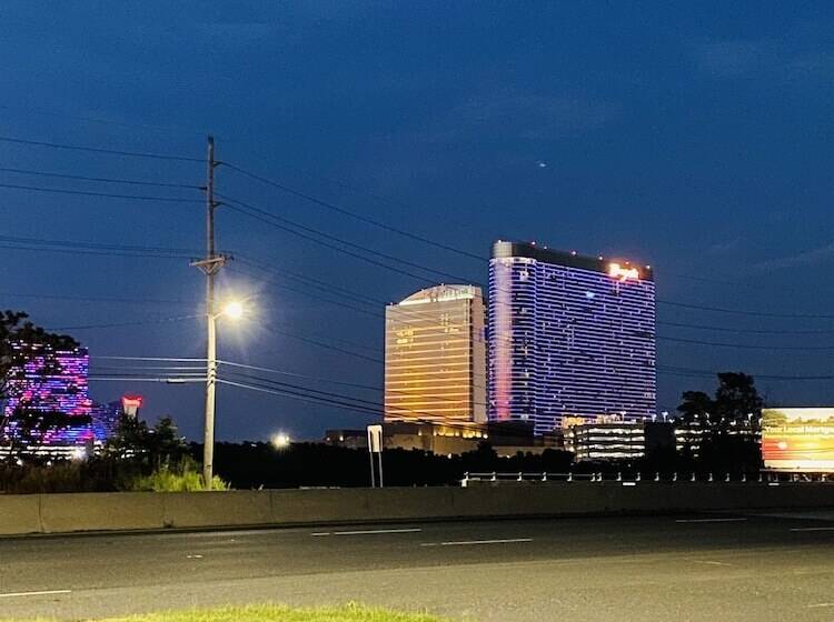 汽车旅馆  Ac Suites