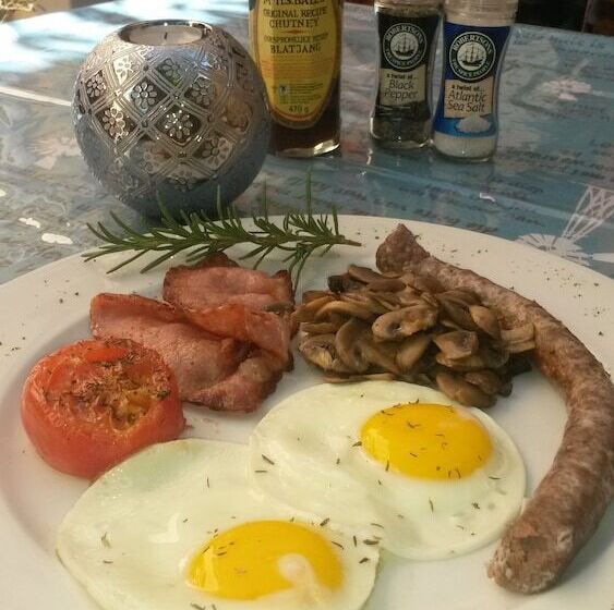 פנסיון 17 On Bird Guest House