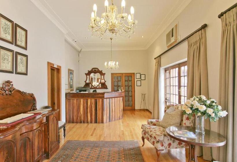 ペンション Beaufort Manor Country Lodge