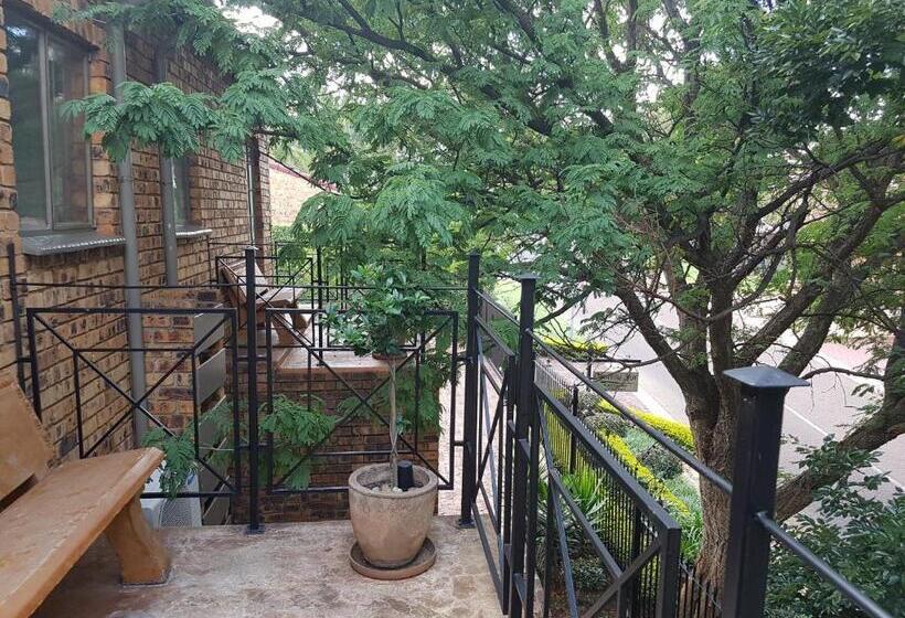 פנסיון Chateau Vue Guesthouse