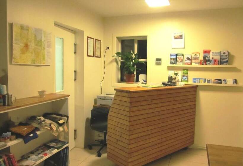 پانسیون Frumskógar Guesthouse