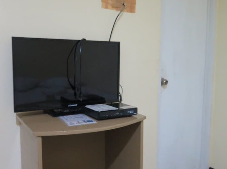 پانسیون Iloilo Budget Inn   Valeria