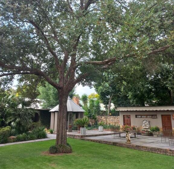 Пансион J'cups Guest House