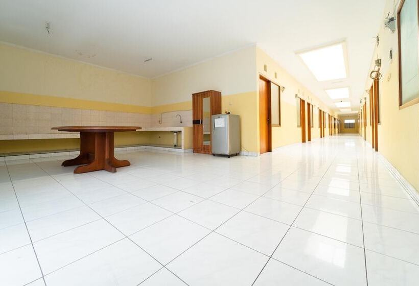 Пансион Koolkost Near Universitas Maranatha 2 Bandung