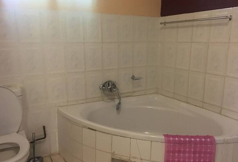 Пансион Luxury Wild Inn