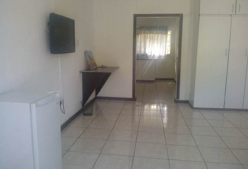 Пансион Luxury Wild Inn