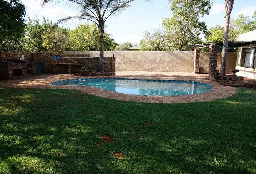 פנסיון Mckala Guesthouse