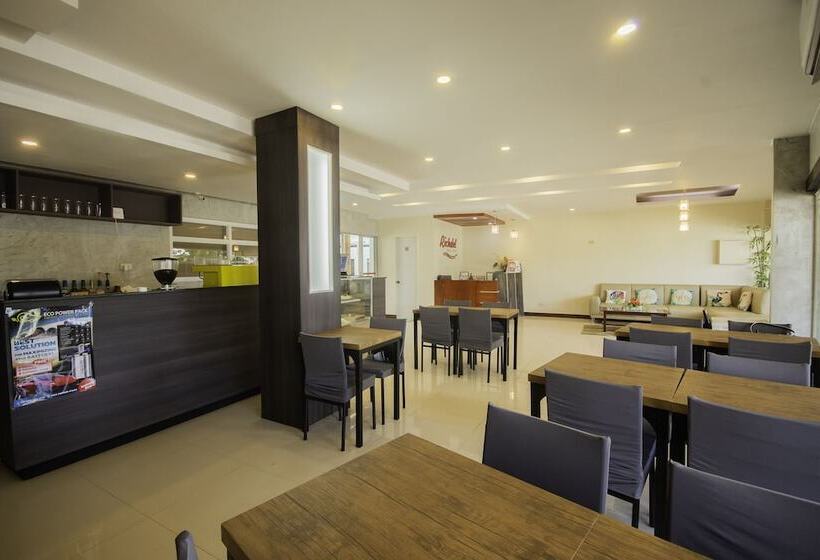 پانسیون Richdel Hotel Resort