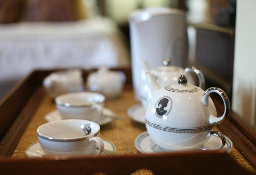 膳宿费 Shangri La Manor