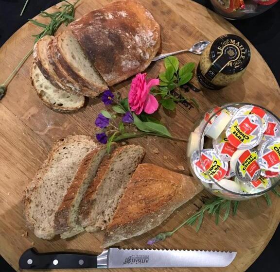 膳宿费 Shangri La Manor