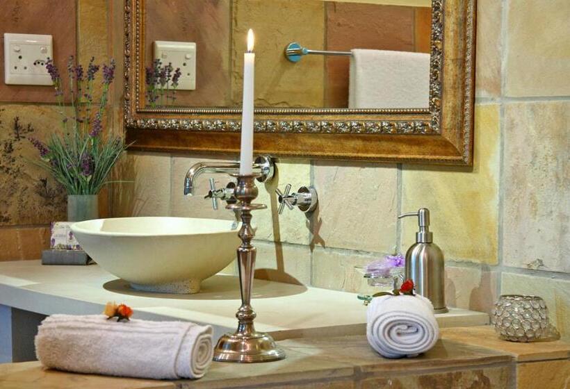 膳宿费 Shangri La Manor