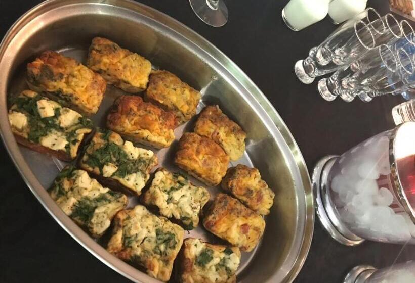 膳宿费 Shangri La Manor