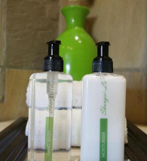 膳宿费 Shangri La Manor