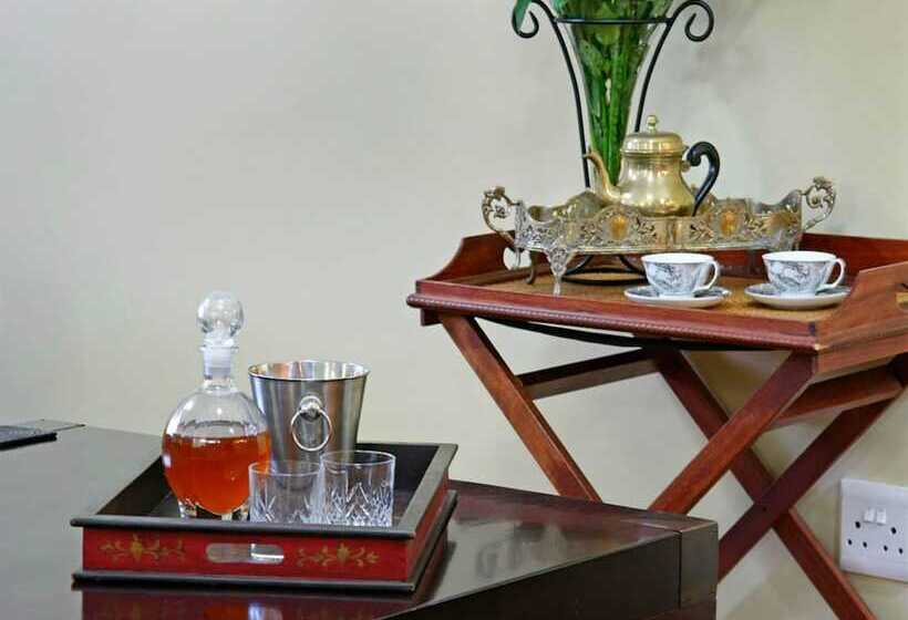 膳宿费 Shangri La Manor