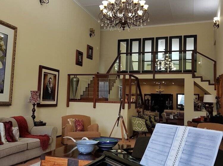 膳宿费 Shangri La Manor