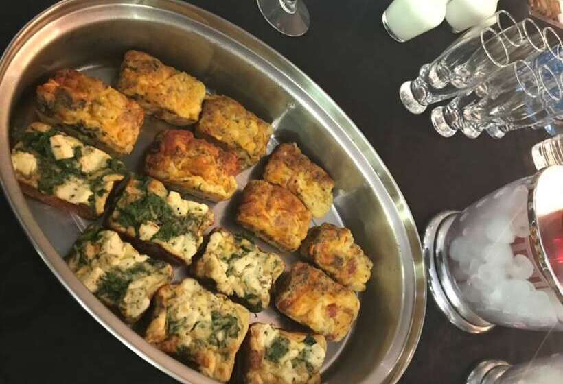 膳宿费 Shangri La Manor