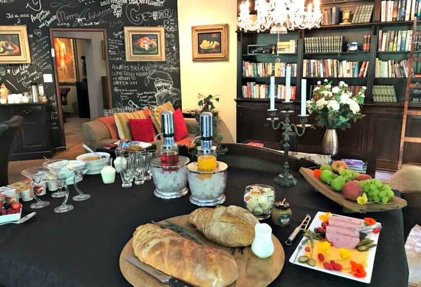 膳宿费 Shangri La Manor