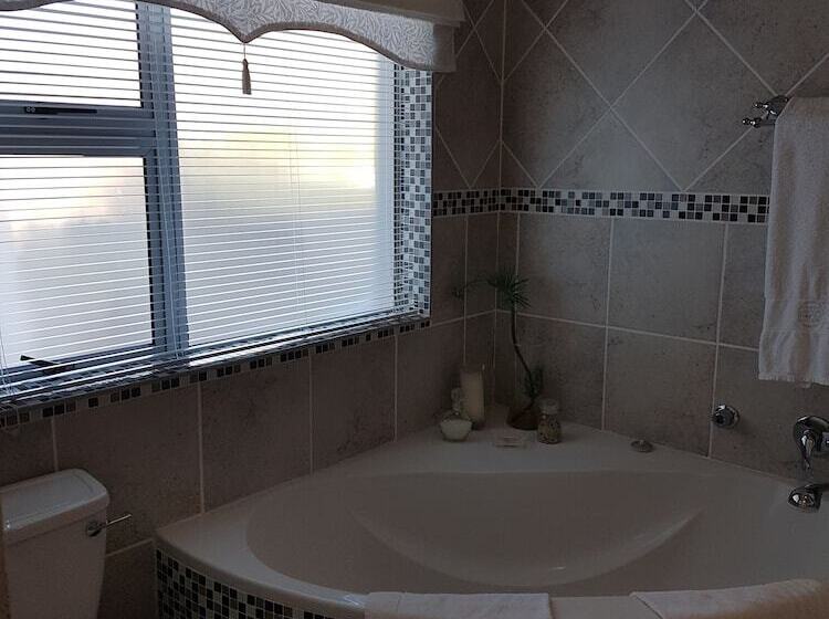 Пансион Sunbird View