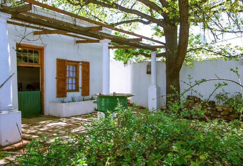 بنسيون The Barracks