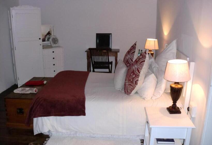 بنسيون The Barracks