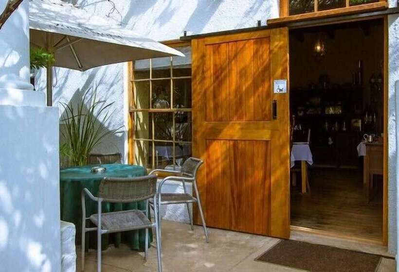 بنسيون The Barracks