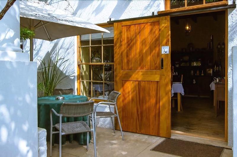 بنسيون The Barracks