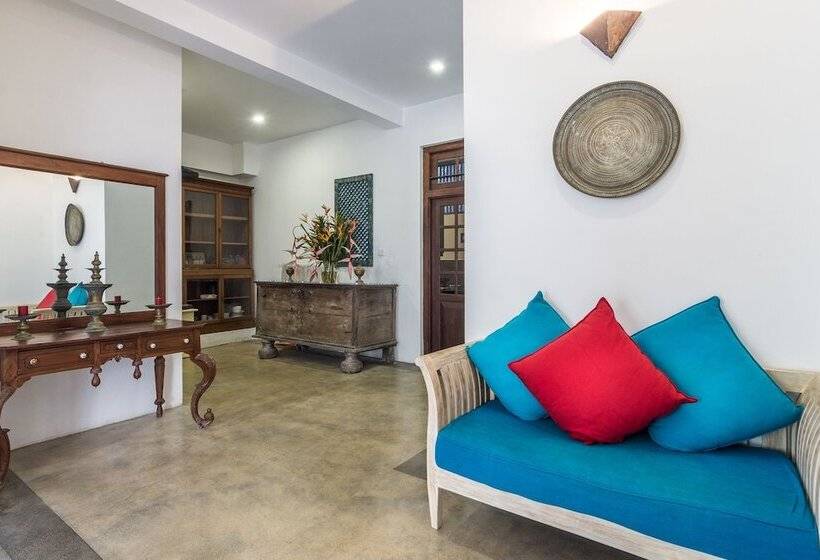 膳宿费 The Entrance Galle Fort