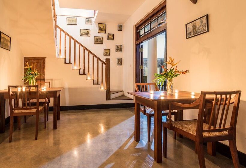 膳宿费 The Entrance Galle Fort