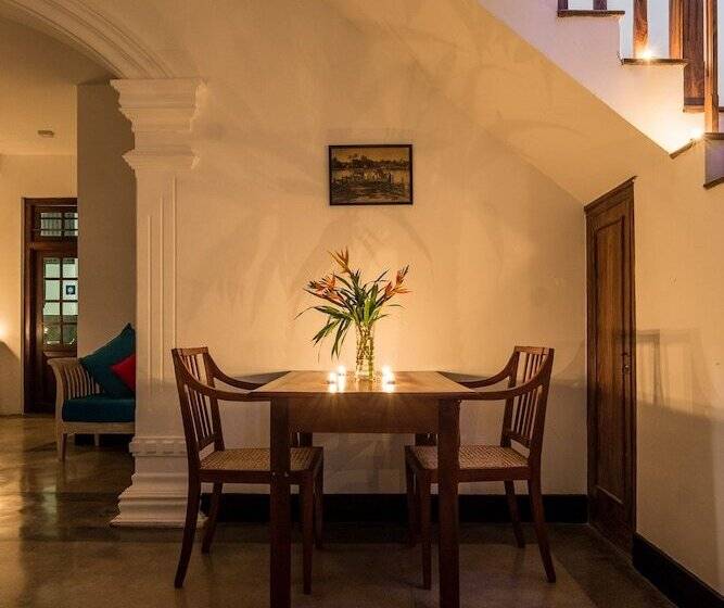 膳宿费 The Entrance Galle Fort