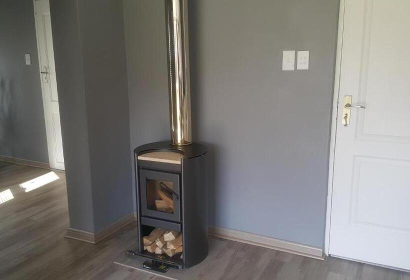 بنسيون Upper House Guesthouse