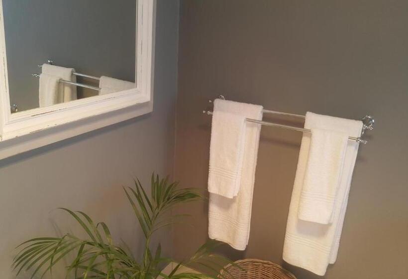 بنسيون Upper House Guesthouse