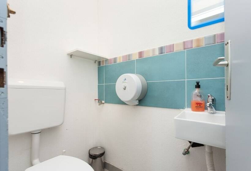 Roundabout Hostel Hostel