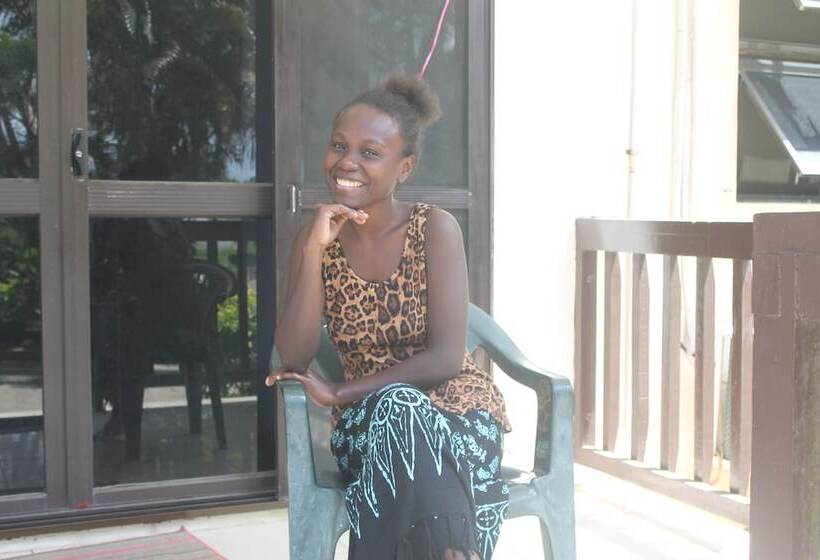 Shalini Garden Hotel & Apartments