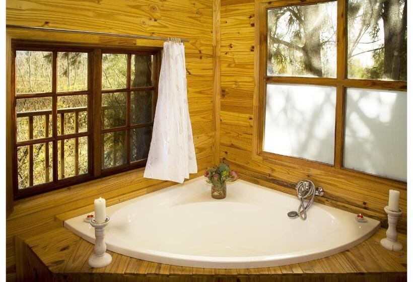 Vindoux Tree House Guest Farm & Spa