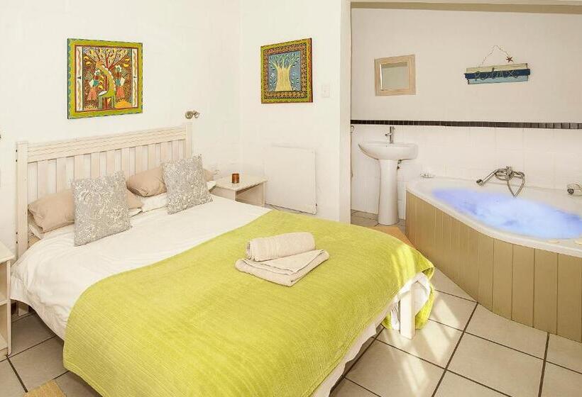 Vindoux Tree House Guest Farm & Spa