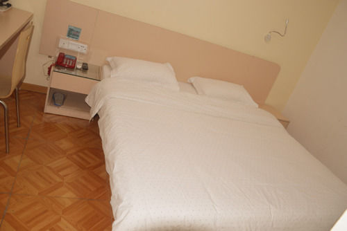 Yimi Hotel Chen Ancestral Temple Branch