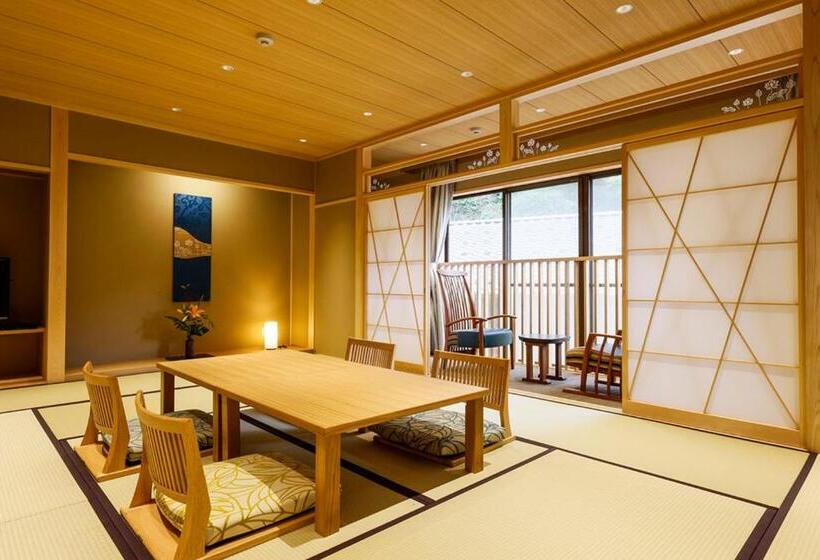 ريوكان Yuraku Kinosaki Spa & Gardens