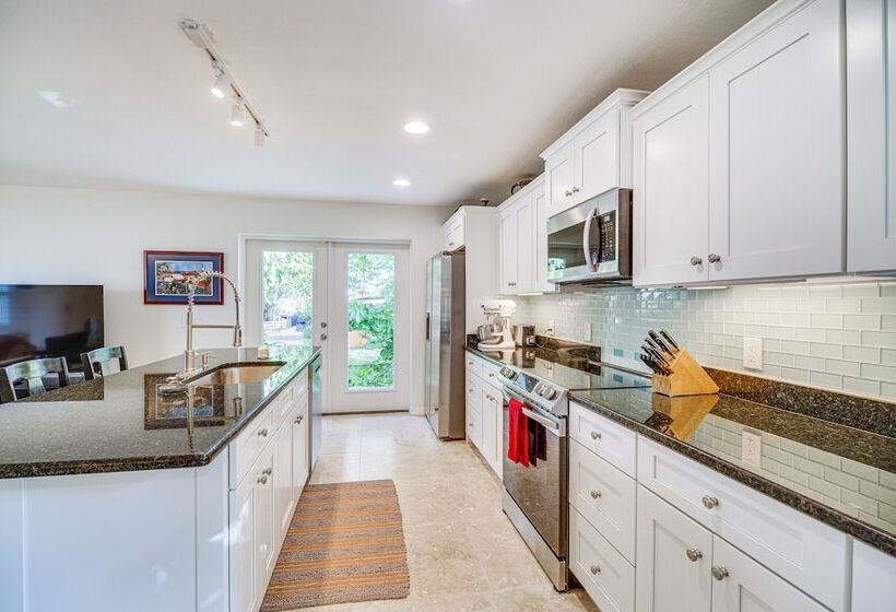 2 Story Cape Canaveral Home: Walk To Public Beach!