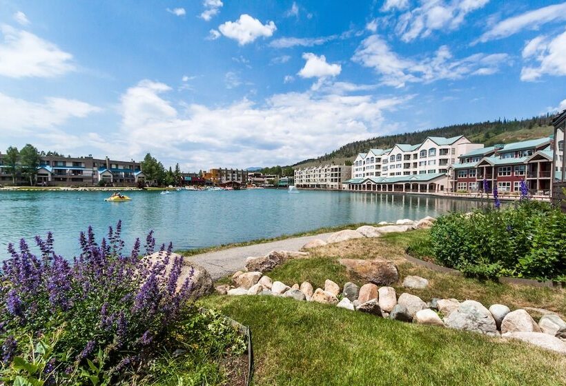 200 Caravelle Drive : 3