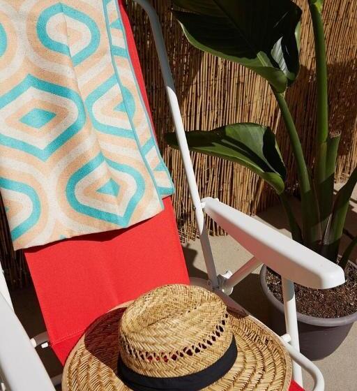 2401   Oak Knoll Studio With Jacuzzi #2 Cabin By Redawning