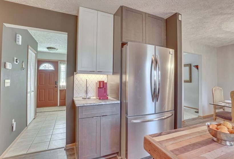 Akron Home W/ Deck: Walk To Towpath Trail!