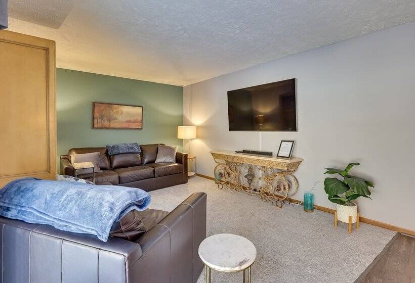 Akron Home W/ Deck: Walk To Towpath Trail!