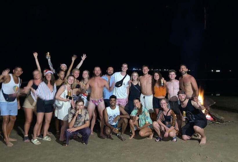 호스텔 Happy Hammocks, Hiriketiya Beach   Sri Lanka