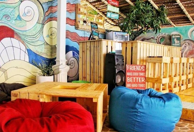 호스텔 Happy Hammocks, Hiriketiya Beach   Sri Lanka