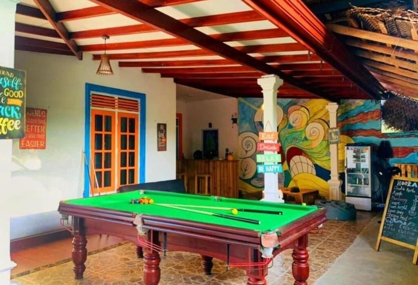 호스텔 Happy Hammocks, Hiriketiya Beach   Sri Lanka